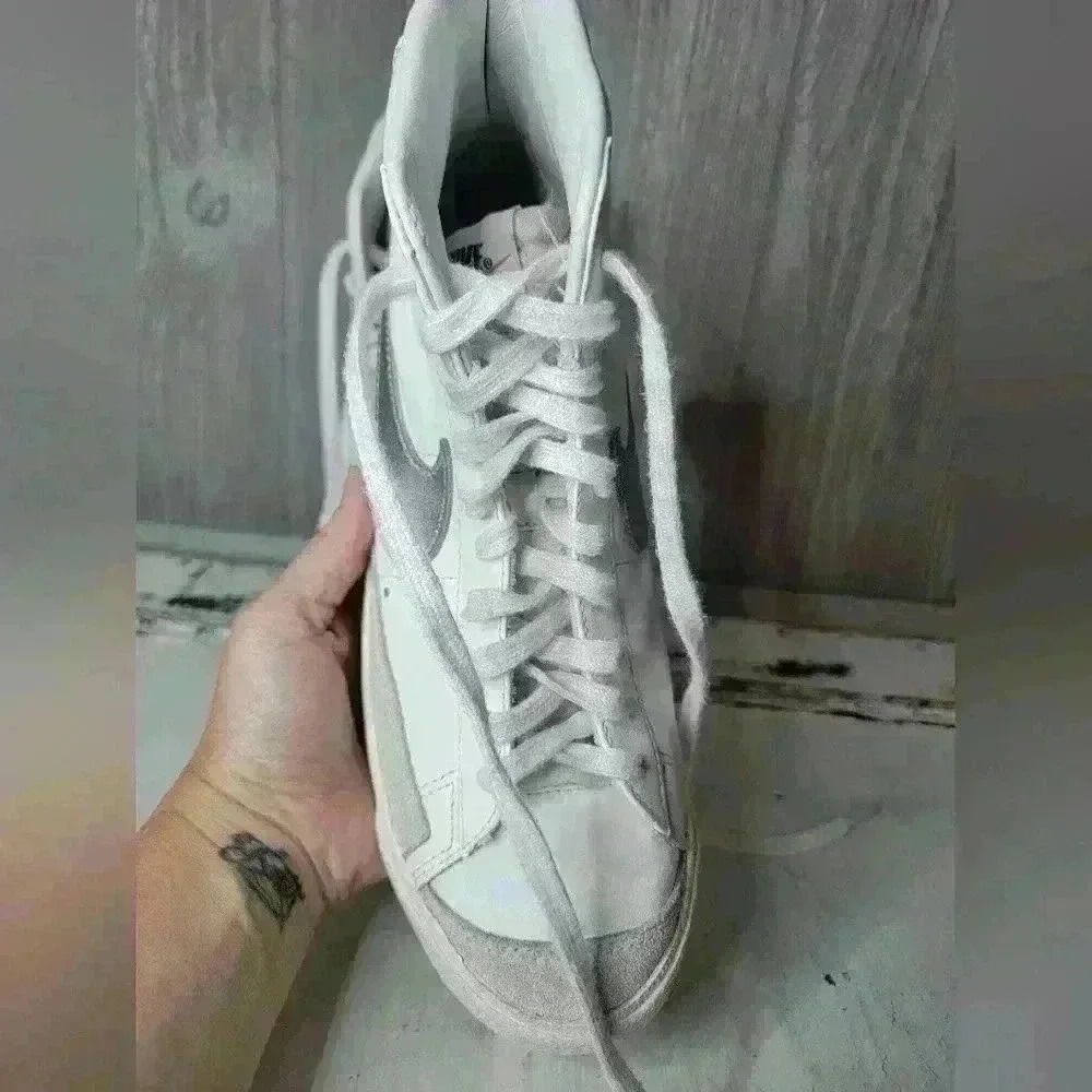 Nike Womens Blazer Mid '77 Sneakers Sz 10 Shoes CZ1055-112 White Silver Swoosh. - Picture 5 of 16